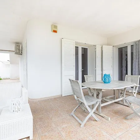 Benegiamo Villa *